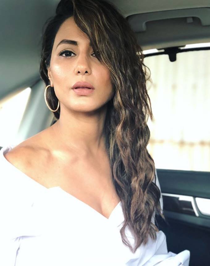 Bigg Boss Ex contestant, Bigg Boss Ex contestant Hina Khan, hina khan trolled by social media users, hina khan trolled in social media, hina khan trolled for wearing off sholder outfit, hina khan in children event, television news,entertainment news, bollywood news, television news,entertainment news, bollywood news, television news, television news,entertainment news, bollywood news, television news,entertainment news, bollywood news, television news