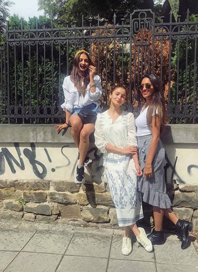 alia bhatt, alia bhatt in Bulgaria, alia bhatt having fun in bulgaria, alia bhatt in upcoming supernatural fiction, alia bhatt in brahmastra set, alia bhatt with bbf see pictures, alia bhatt, ranbir kapoor, entertainment news, bollywood news, television news, bollywood news, television news, entertainment news, bollywood news, television news