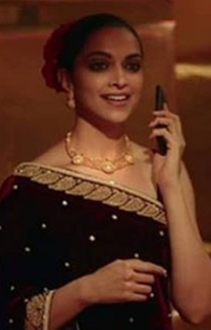 deepika padukone in mehroon saree, deepika padukone tie rose on bun, deepika padukone look stunning in latest pictures, here are gorgeous actress deepika photos, television news, entertainment news, bollywood news, television news,entertainment news, bollywood news, television news, television news, entertainment news, bollywood news, television news,entertainment news, bollywood news, television news