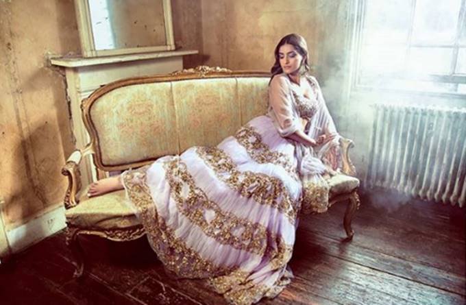 sonam kapoor, sonam kapoor with husband anand ahuja, anand ahuja and sonam kapoor romancing, sonam anand romancing with each other, look at sonam kapoor, sonam kapoor royal look in pictures, television news, television news,entertainment news, bollywood news, television news, entertainment news, bollywood news, television news