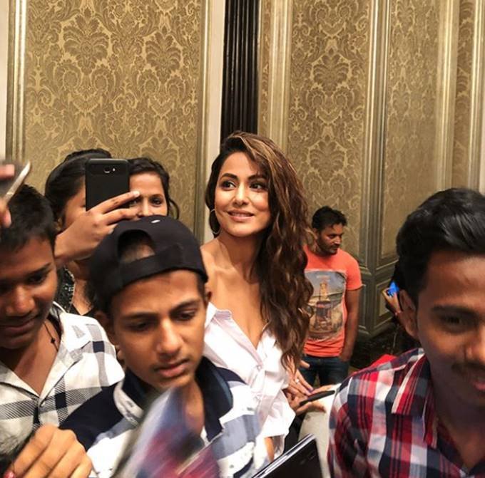 Bigg Boss Ex contestant, Bigg Boss Ex contestant Hina Khan, hina khan trolled by social media users, hina khan trolled in social media, hina khan trolled for wearing off sholder outfit, hina khan in children event, television news,entertainment news, bollywood news, television news,entertainment news, bollywood news, television news, television news,entertainment news, bollywood news, television news,entertainment news, bollywood news, television news
