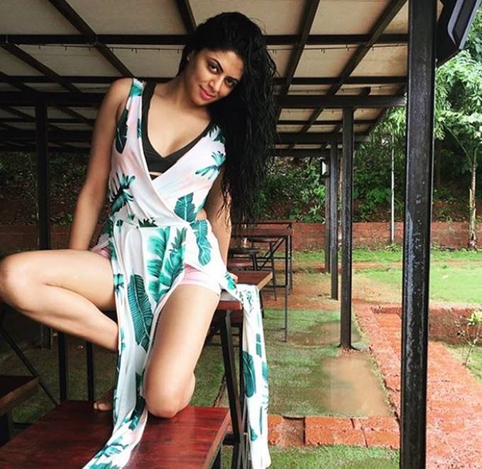 photos of kavita kaushik, kavita kaushik on holidays, kavita kaushik with husband Ronit Biswas, here is pictures of FIR actress, ms chotala having fun with husband ronit, photos of kavita kaushik, kavita kaushik on holidays, kavita kaushik with husband Ronit Biswas, here is pictures of FIR actress, ms chotala having fun with husband ronit, sab tv actress, entertainment news, bollywood news, television news, entertainment news, bollywood news, television news