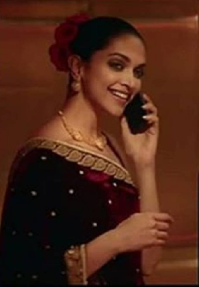 deepika padukone in mehroon saree, deepika padukone tie rose on bun, deepika padukone look stunning in latest pictures, here are gorgeous actress deepika photos, television news, entertainment news, bollywood news, television news,entertainment news, bollywood news, television news, television news, entertainment news, bollywood news, television news,entertainment news, bollywood news, television news