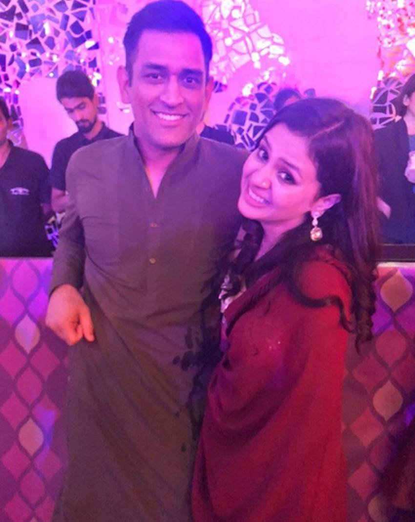 poorna patel wedding, bollywood celebs enjoying in poorna patel wedding, poorna patel wedding, cricket field stars in poorna patel wedding, celebs enjoying wedding season, pictures of shakshi dhoni, ms dhoni with ziva, zaheer sagrika ghatke, poorna patel wedding, ziva having fun in weddings, entertainment news, bollywood news, television news, entertainment news, bollywood news, television news