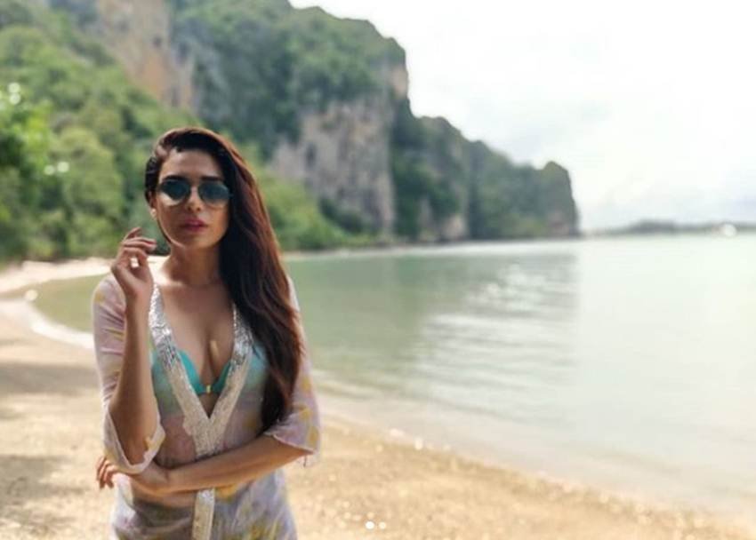 Anjum Fakih, Anjum Fakih bikini photos, Anjum Fakih photoshoot, Anjum Fakih television news, Anjum Fakih hindi news, Anjum Fakih troll