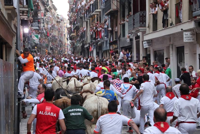spain, bull running, san permin, pamplona, world news,, bull running,San Fermin bull-running festival, San Fermin bull-running festival 2018, San Fermin bull-running festival
