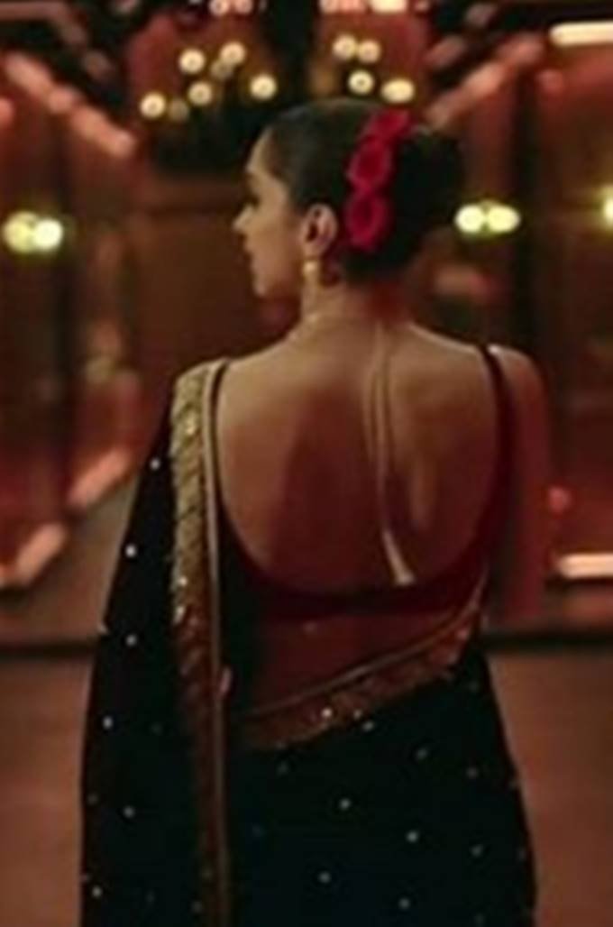 deepika padukone in mehroon saree, deepika padukone tie rose on bun, deepika padukone look stunning in latest pictures, here are gorgeous actress deepika photos, television news, entertainment news, bollywood news, television news,entertainment news, bollywood news, television news, television news, entertainment news, bollywood news, television news,entertainment news, bollywood news, television news