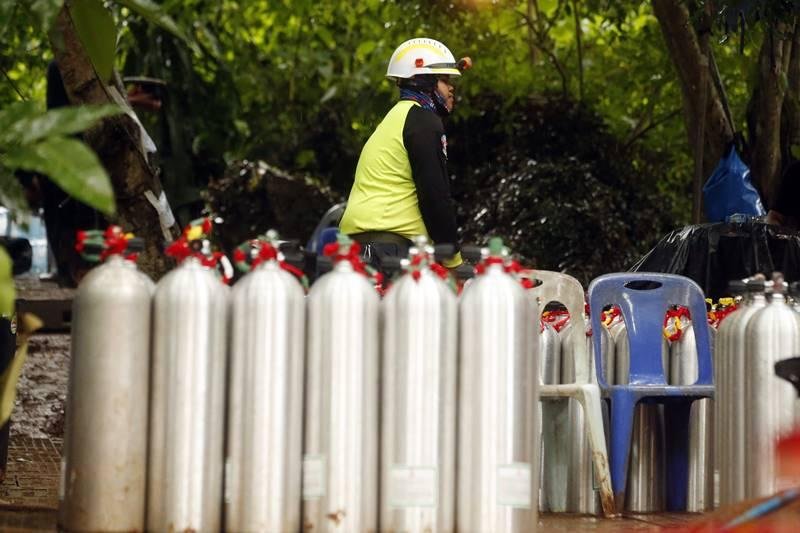 thailand cave rescue, thailand cave rescue operation, Thai football team, Thai football team trapped, Tham Luang, Tham Luang cave, thailand, SEAL diver, Thai Navy, world news, thailand latest photos