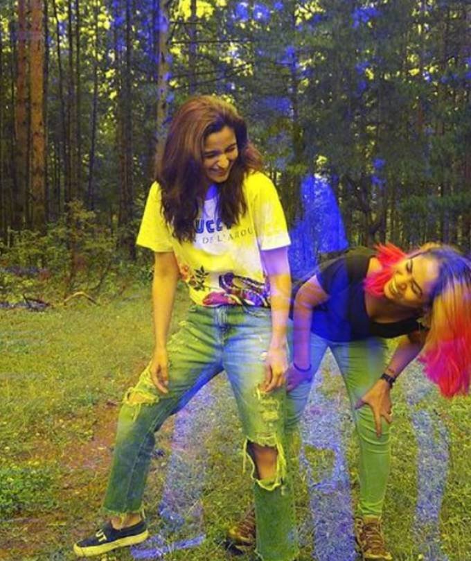 alia bhatt, alia bhatt in Bulgaria, alia bhatt having fun in bulgaria, alia bhatt in upcoming supernatural fiction, alia bhatt in brahmastra set, alia bhatt with bbf see pictures, alia bhatt, ranbir kapoor, entertainment news, bollywood news, television news, bollywood news, television news, entertainment news, bollywood news, television news