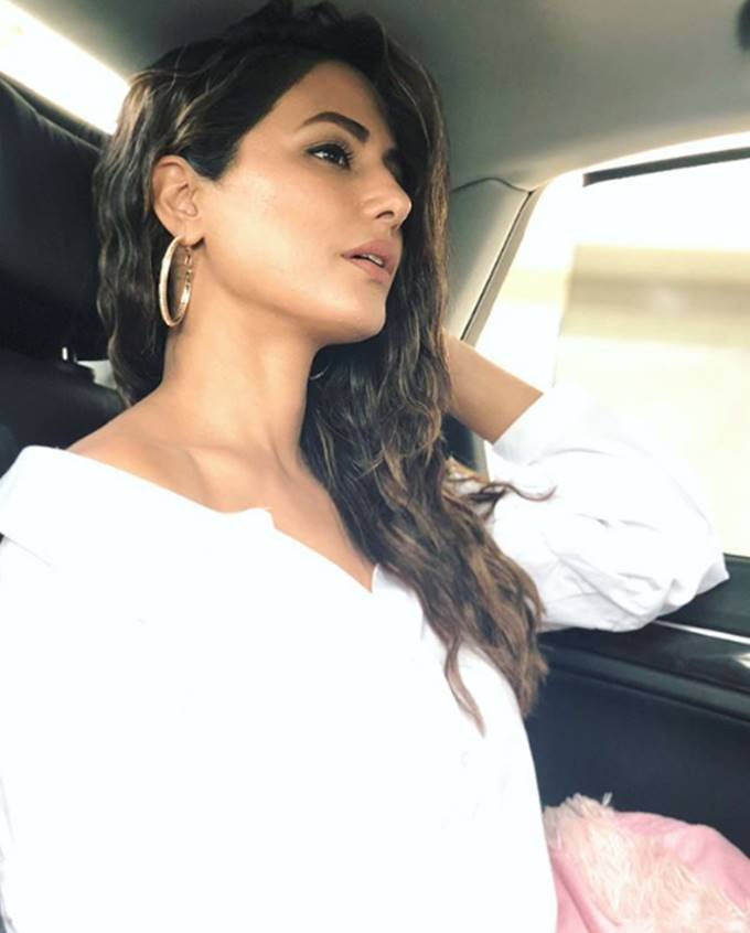 Bigg Boss Ex contestant, Bigg Boss Ex contestant Hina Khan, hina khan trolled by social media users, hina khan trolled in social media, hina khan trolled for wearing off sholder outfit, hina khan in children event, television news,entertainment news, bollywood news, television news,entertainment news, bollywood news, television news, television news,entertainment news, bollywood news, television news,entertainment news, bollywood news, television news