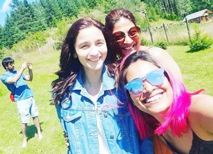 alia bhatt, alia bhatt in Bulgaria, alia bhatt having fun in bulgaria, alia bhatt in upcoming supernatural fiction, alia bhatt in brahmastra set, alia bhatt with bbf see pictures, alia bhatt, ranbir kapoor, entertainment news, bollywood news, television news, bollywood news, television news, entertainment news, bollywood news, television news