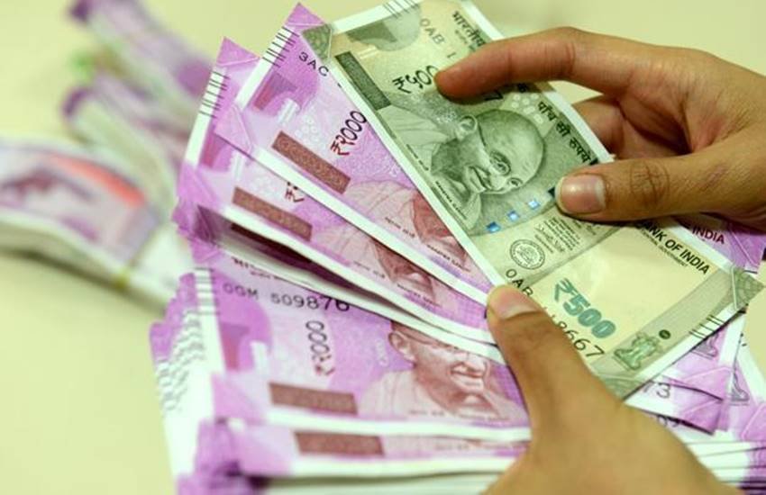 अब केंद्रीय कर्मचारियों की मांग है कि उनकी न्यूनतम सैलरी 26,000 रुपए महीने कर दी जाए।