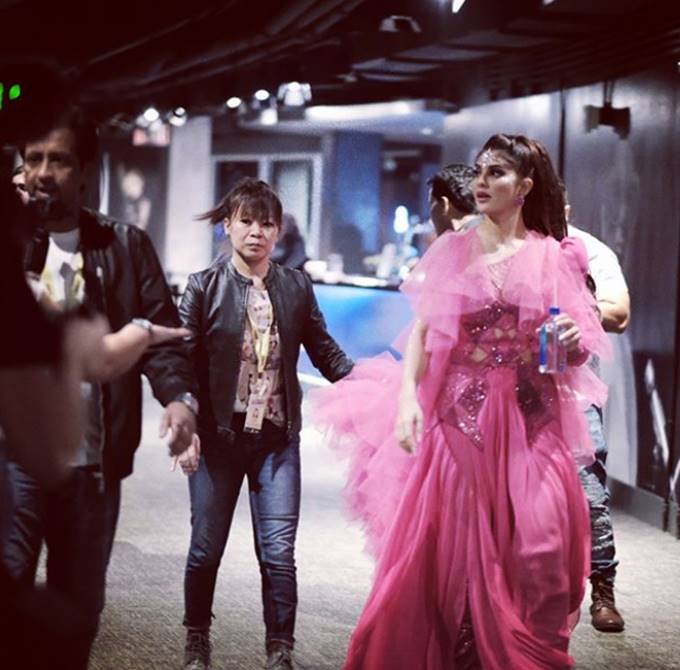 PHOTOS of Jacqueline Fernandez, Jacqueline Fernandez IN Dabangg Tour, Jacqueline Fernandez with salman khan, katrina kaif, daisy shah, Jacqueline Fernandez and daisy together, race 3 actress, Jacqueline Fernandez, inside pictures of kick actress, entertainment news, bollywood news, television news, bollywood news, entertainment news, bollywood news, television news, bollywood news