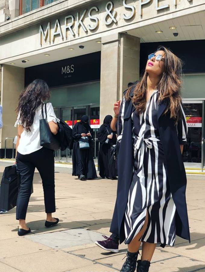 hina khan, hina khan in her favorite city, hina khan in london, tv actress hina khan, hina khan shopping mood is on, here is pictures of hina khan, entertainment news, bollywood news, television news, entertainment news, bollywood news, television news, entertainment news, bollywood news, entertainment news, bollywood news, television news, entertainment news, bollywood news
