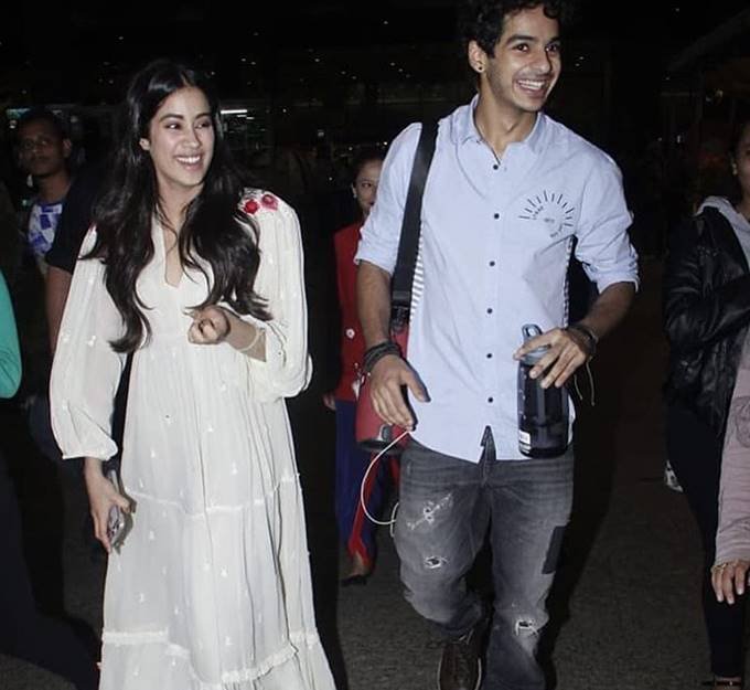 Dhadak screening, rekha, anil kapoor, Dhadak, jhanvi kapoor, ishaan khattar, new upcoming movie dhadak, dhadak dialogue promo, Janhvi and Ishaan, Shashank Khaitan, Chota sa ghaav hai, Moments Of Dhadak, television news,entertainment news, bollywood news, television news, entertainment news, bollywood news, television news, television news,entertainment news, bollywood news, television news, entertainment news, bollywood news, television news, Dhadak screening,