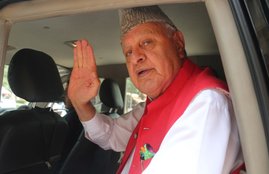Farooq Abdullah, Jammu and Kashmir Former Chief Minister Farooq Abdullah, NC, article 35a, article 35a of indian constitution, section 35a, section 35a news, article 35a hearing, article 35a in hindi, hindi news, News in Hindi, Jansatta