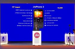 JIO Phone 2 में कंप्यूटर जैसे कीबोर्ड के अलावा ये भी हैं खास फीचर्स, अपनी आवाज से कर सकते हैं कंट्रोल