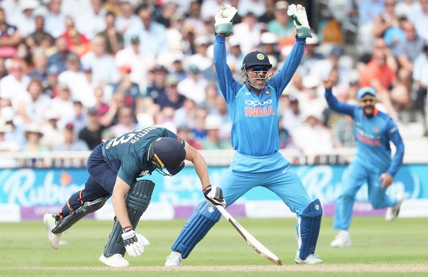 भारतीय क्रिकेटर महेंद्र सिंह धोनी (फोटो सोर्स- Reuters)