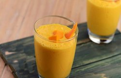 सिर्फ 10 मिनट में तैयार करें आम वाली लस्सी, ये है बनाने का आसान तरीका