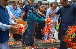 Mehbooba mufti, Ravinder Raina, BJP, PDP, Jammu kashmir, Yasin malik, syed salahuddin, terrorist, Pakistan, Hindi news, News in Hindi, Jansatta