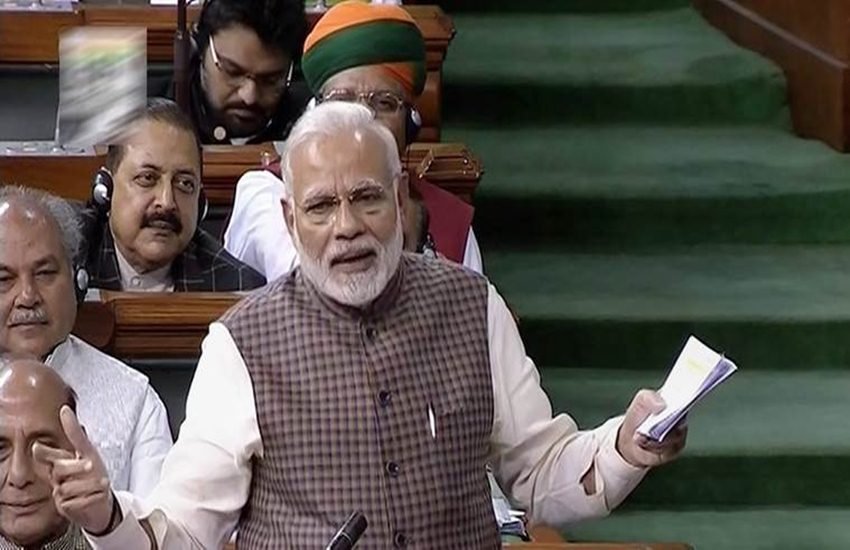 लोकसभा की चर्चा में भाग लेते हुए पीएम नरेंद्र मोदी। (फाइल फोटो)