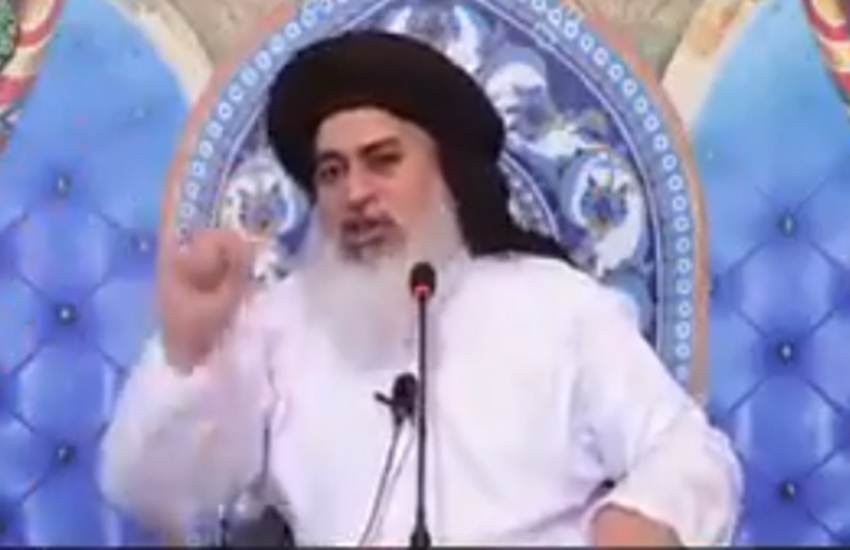 पाकिस्तान के धर्मगुरु खादिम हुसैन रिजवी। (फोटोः टि्वटर)
