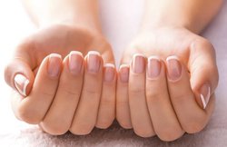 वीडियो: देखिए कैसे 66 साल बाद मशीन से काटे गए इस शख्स के नाखून, रखे गए म्यूजियम में