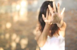 आधी दुनियाः हकीकत और फसाना