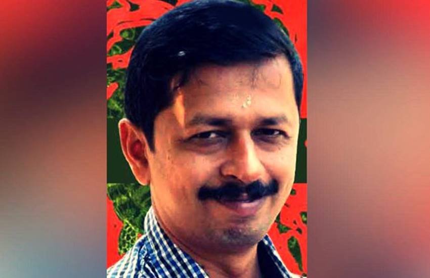 एस हरीश ने 2018 में केरल साहित्‍य अकादमी पुरस्‍कार जीता है। 