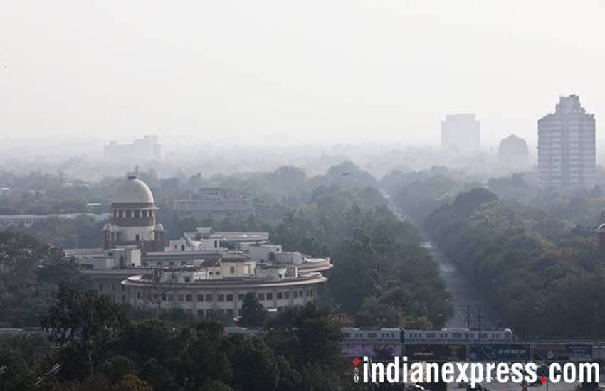 ऑनलाइन डाटा पर निगरानी करने के लिए सोशल मीडिया हब के गठन के सूचना और प्रसारण मंत्रालय के निर्णय पर सख्त रुख अपनाते हुए अदालत ने कहा कि यह निगरानी राज बनाने जैसा होगा।