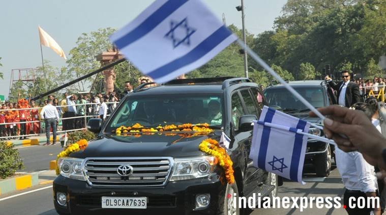 pm modi bmw, pm modi's BMW Seven Series, modi's Range Rover HSE, Narendra modi's cars, pm modi car collections, car collections of pm modi