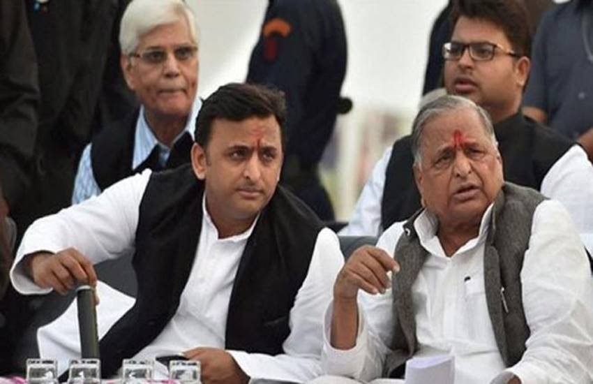 अखिलेश यादव और मुलायम सिंह यादव