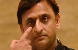 एनडी तिवारी को ‘हार्दिक श्रद्धांजलि’ देकर ट्रोल हुए अखिलेश यादव