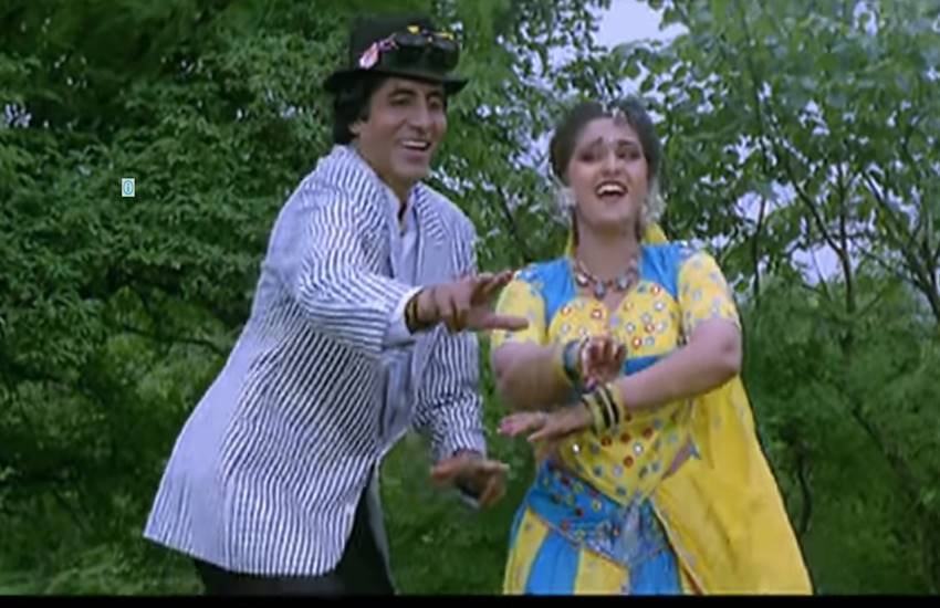 फिल्म 'आज का अर्जुन' के एक गाने के सीन में अमिताभ बच्चन और जया पर्दा
फोटो सोर्स - वीडियो स्क्रीनशॉट