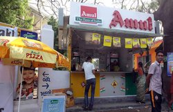 अमूल से कमा सकते हैं 5-10 लाख रुपए महीना, जानिए तरीका और कितनी लगेगी पूंजी