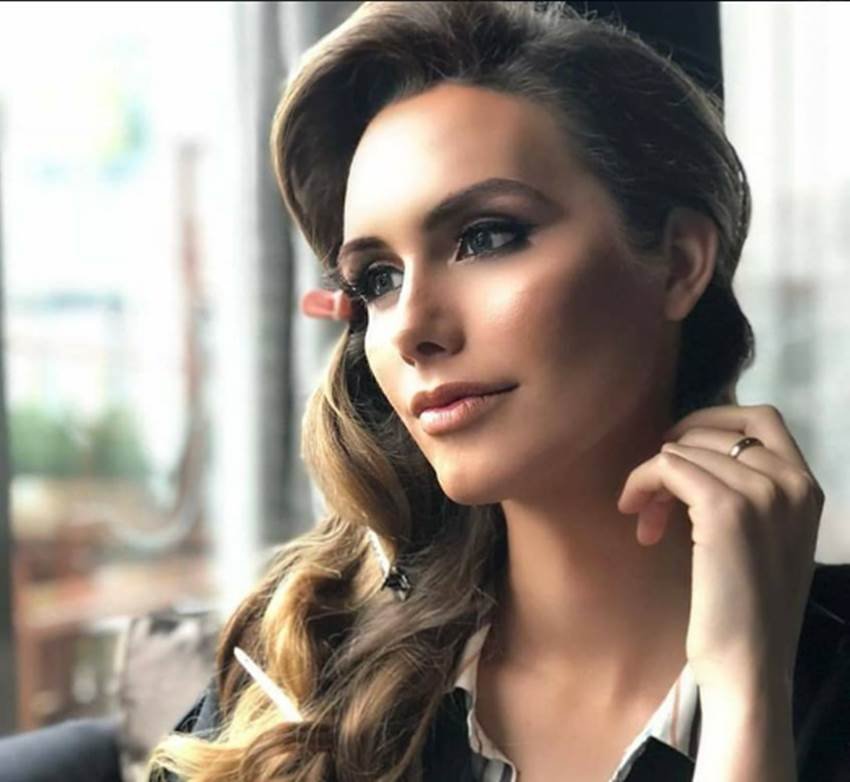 angela ponce