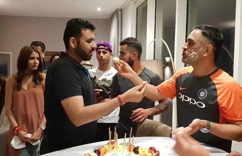 तस्वीर को ArunPandey99 नाम की प्रोफाइल से ट्वीट किया गया है। 