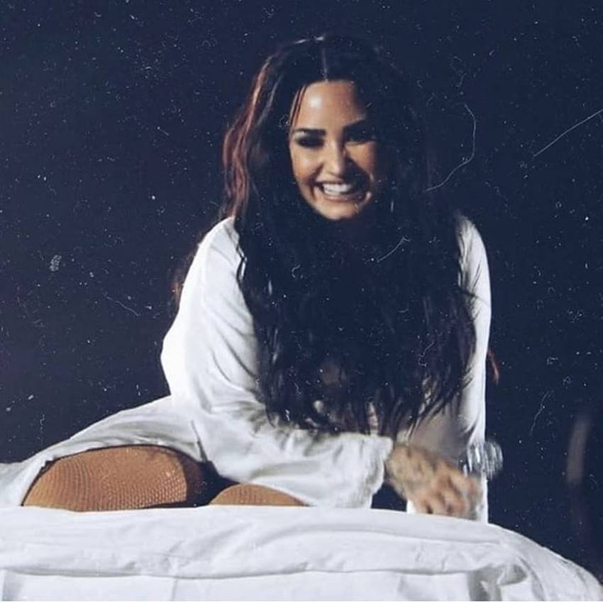 Demi Lovato And Joe Jonas. Demi lovato, demi lovato relationship, demi lovato drungs adicted, Drungs addicted demi lovato, priyanka chopra, nick jonas