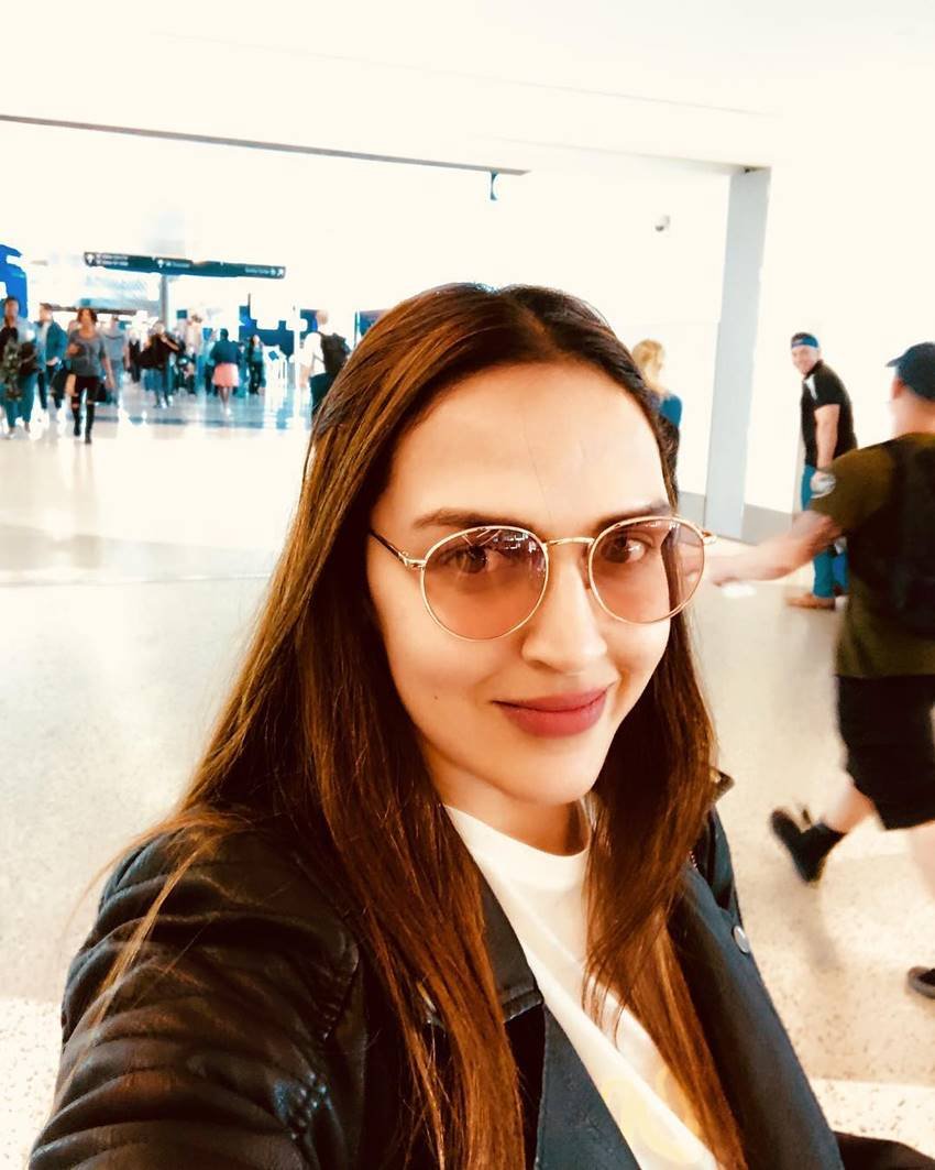 Hema Malini, Esha Deol, Bollywood, Actor, Instagram, esha deol upcloming movie