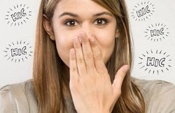 दो दिन से ज्‍यादा आएं हिचकियां तो हो जाएं सावधान, हो सकती है ये बीमारी