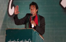 इमरान खान को पाक चुनाव आयोग की वार्निंग- अभद्र भाषा का न करें इस्तेमाल, वरना…