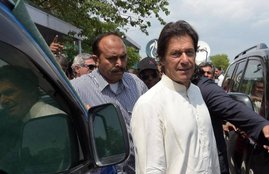 imran khan, pakistan pm, imran khan cars, Mahendra Singh Dhoni, Imran Khan, Toyota Land Cruiser Prado, Virat Kohli, Prime Minister of Pakistan, SUV, pakistan pm car collection