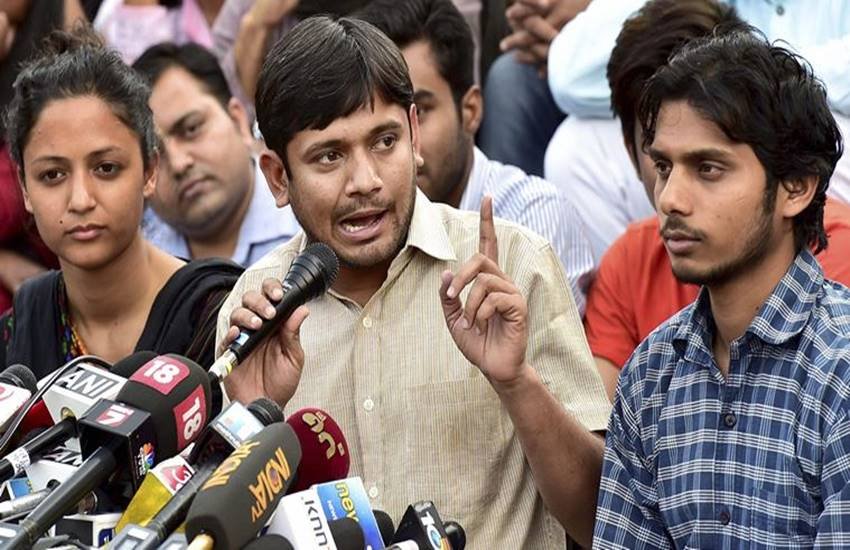 दिल्ली उच्च न्यायालय ने आज जवाहर लाल नेहरू विश्वविद्यालय को निर्देश दिया कि वह छात्र संघ के पूर्व अध्यक्ष कन्हैया कुमार के खिलाफ लगे जुर्माने के संबंध में 20 जुलाई तक कोई दंडात्मक कदम ना उठाए।