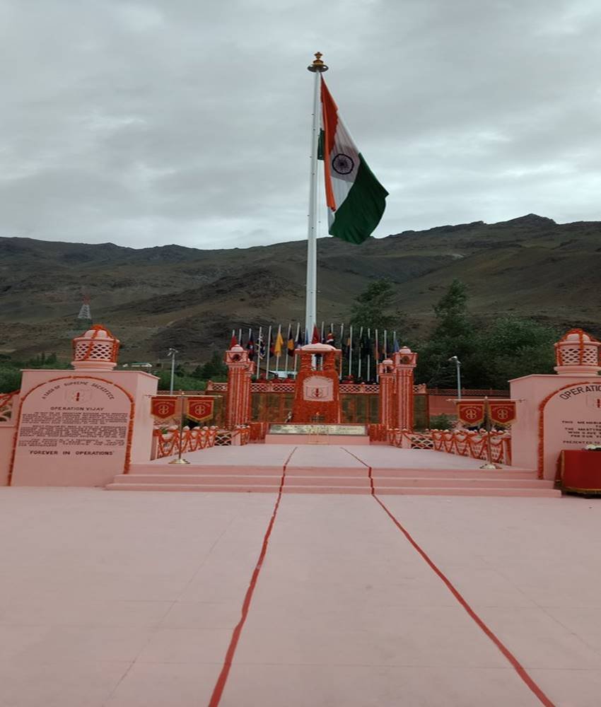 "Kargil Vijay Diwas, कारगिल विजय दिवस, Kargil, Vijay Diwas, Bipin Rawat, Sunil Lanba, Birender Singh Dhanoa, कारगिल, विजय दिवस, बिपीन रावत, सुनील लांबा, बिरेन्द्र सिंह धनोआ