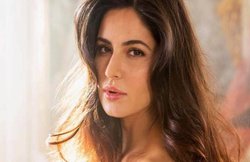 35 की उम्र में भी 25 सी दिखती हैं कैटरीना, खाने में पसंद करती हैं ये इस तरह की चीजें