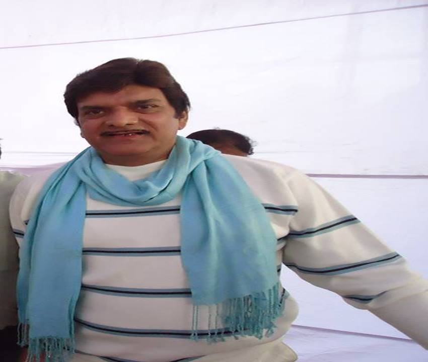 khesari lal yadav, manoj tiwari, pawan singh, nirahua, bhojpuri, actor, politics, पवन सिंह, निरहुआ, मनोज तिवारी, रवि किशन, भोजपुरी, अभिनेता, सियासत, राजनीति