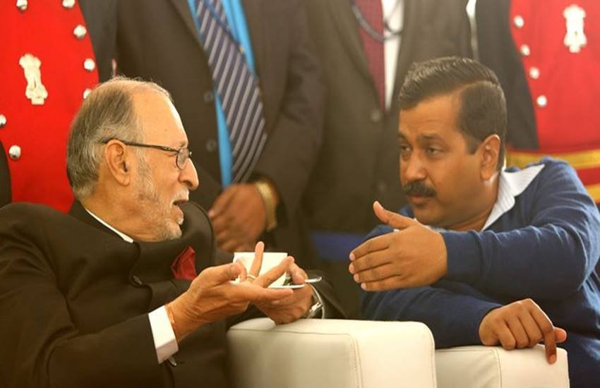  संविधान पीठ के हाल के फैसले के आलोक में उच्चतम न्यायालय विभिन्न अधिकारों के दायरे से संबंधित दिल्ली सरकार की अपीलों पर अगले सप्ताह सुनवाई के लिये आज सहमत हो गया। 