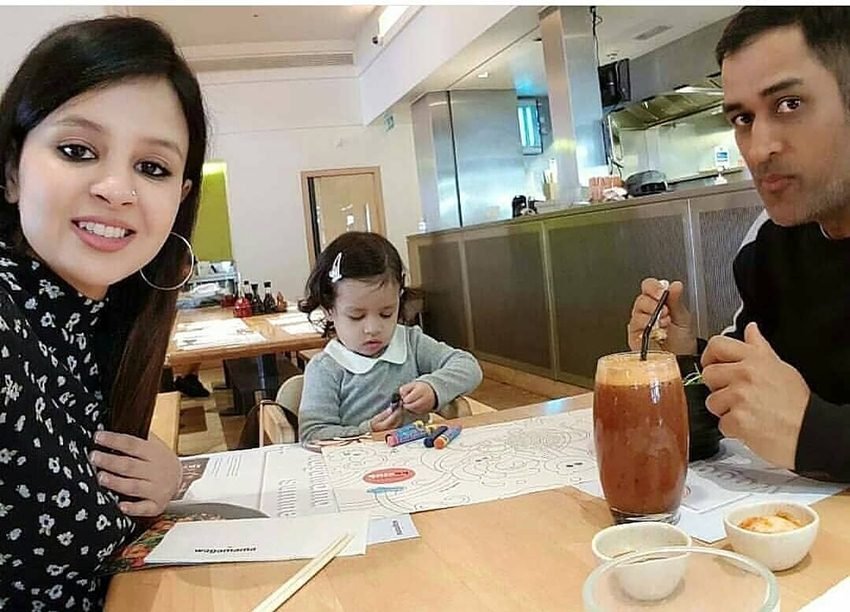 ms dhoni, sakshi, ziva, dhoni anniversary, dhoni gallery, sports gallery, cricket
