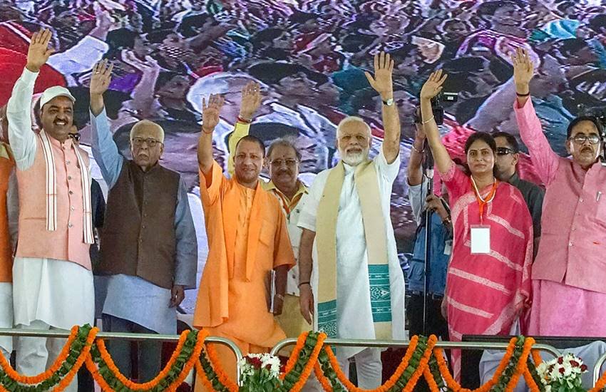 मिर्जापुर में पीएम नरेंद्र मोदी। (फोटो सोर्स- पीटीआई)