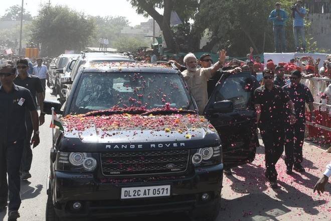 pm modi bmw, pm modi's BMW Seven Series, modi's Range Rover HSE, Narendra modi's cars, pm modi car collections, car collections of pm modi